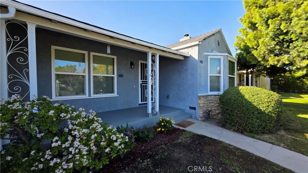 Photo of 5123 Auckland, North Hollywood, CA 91601 (MLS # SR26011453)