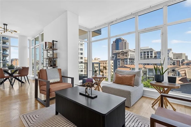 411 W Seaside 601