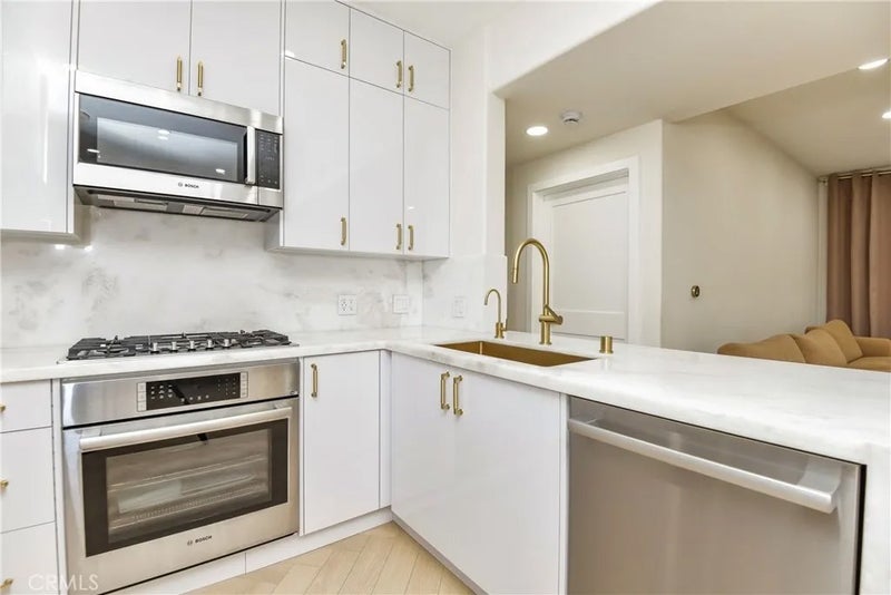 250 n first st 321