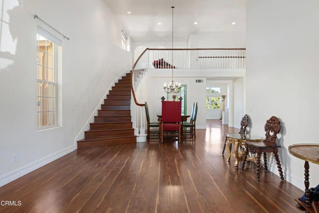 Photo of 815 Vista Grande Drive, Santa Paula, CA 93060 (MLS # V1-34376)