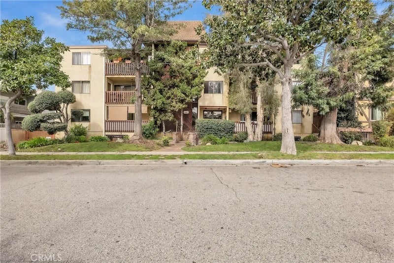 445 Ivy 204