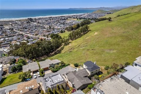 Tiny photo for 2680 Maple Ave, Morro Bay, CA 93442 (MLS # SC25249119)