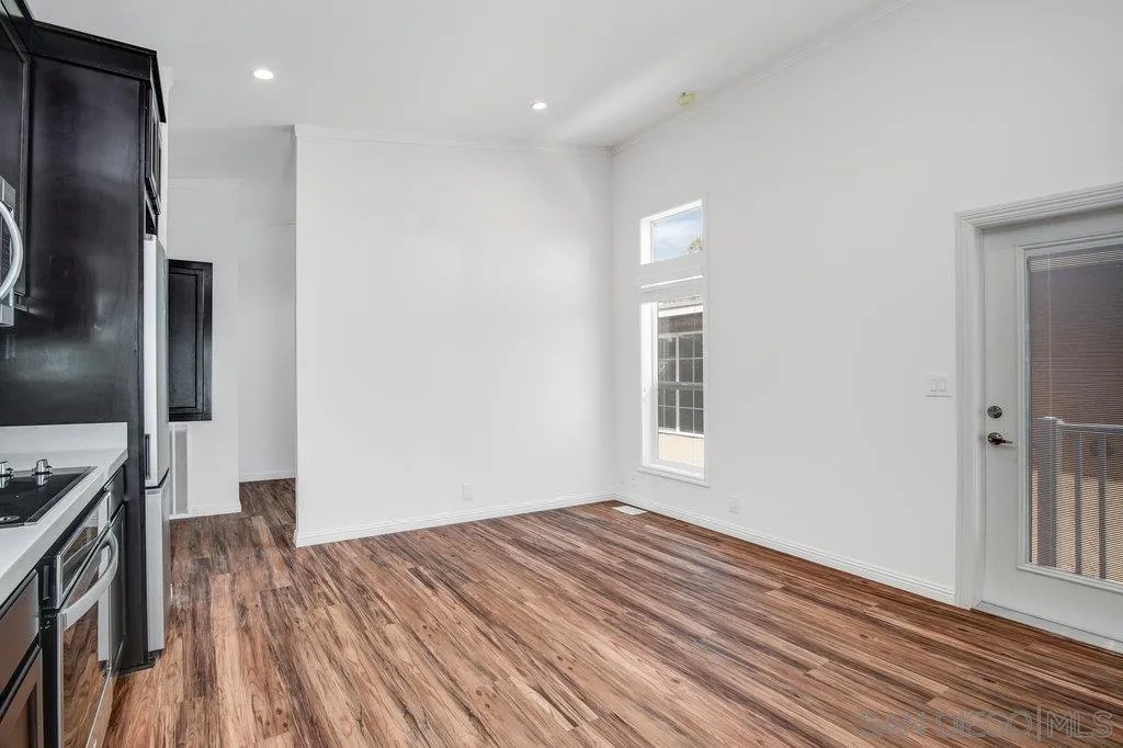 821 44th St. (4 units)