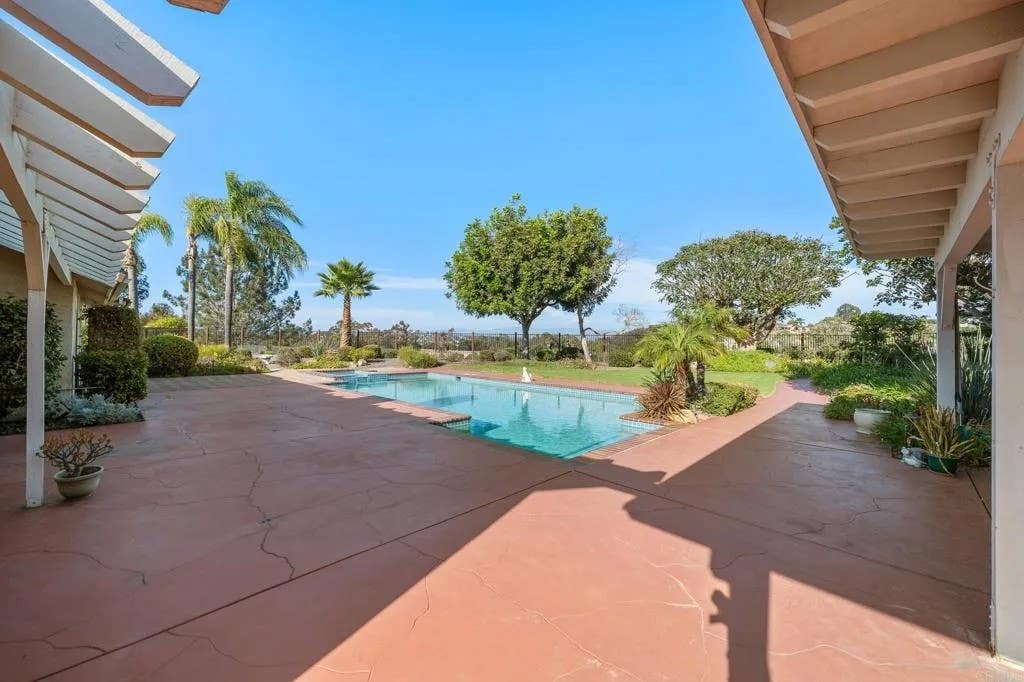 Photo of 2354 Kimberly Ct, Carlsbad, CA 92008 (MLS # NDP2607939)