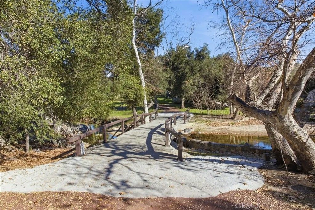 Photo of 40730 Calle Bandido, Murrieta, CA 92562 (MLS # SW26013081)