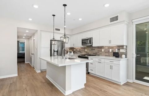 2706 via alta place San Diego CA 92108