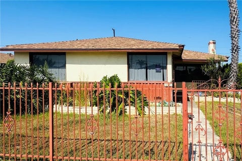 4 beds bed, 3 baths bath property at 13901 Spinning, Gardena, CA 90249