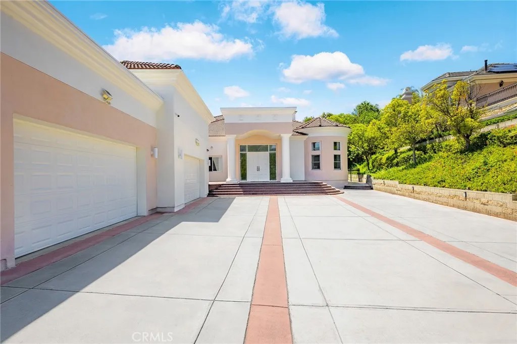 689 Leyland Drive