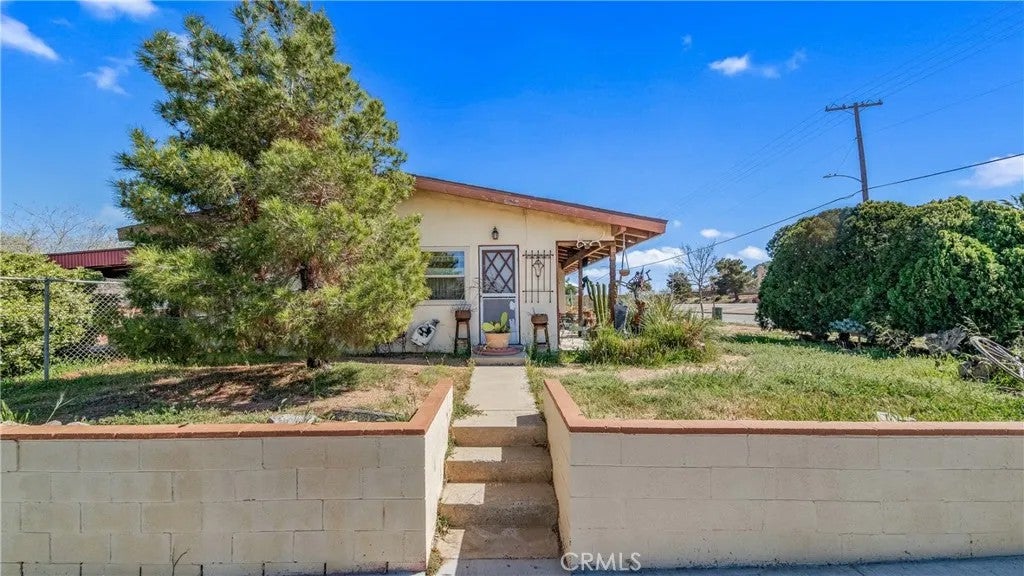 1549 Elizabeth Lake