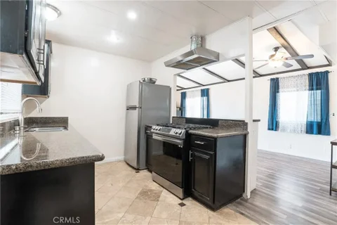 MLS: CV26207922