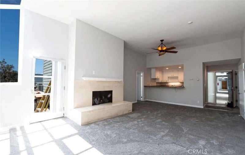 210 The Village 305