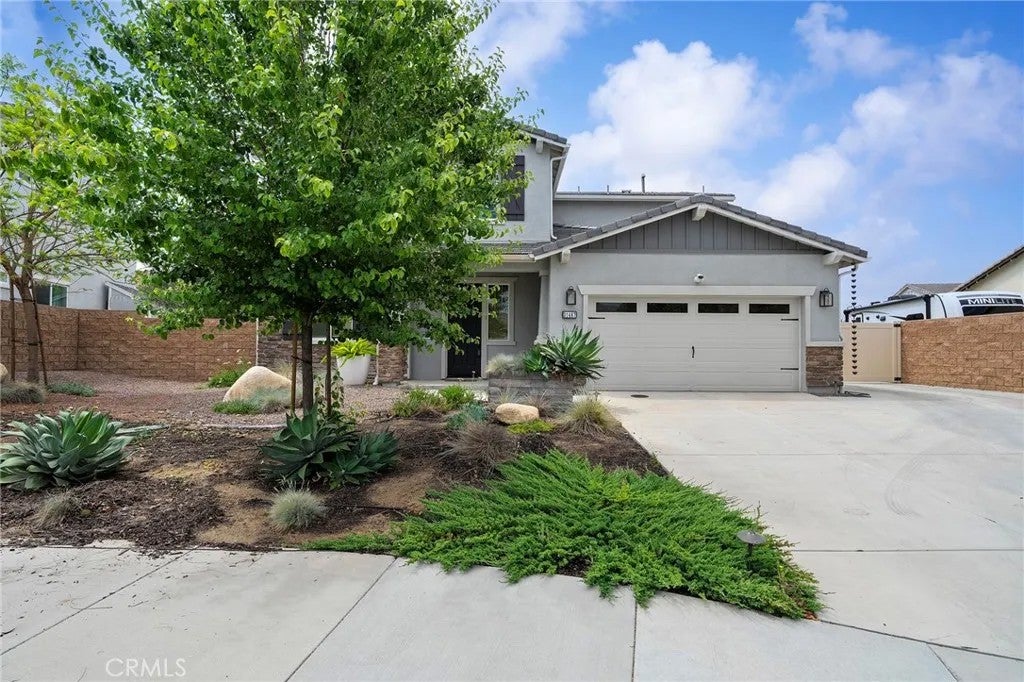 Photo of 31467 Mosaic Court, Winchester, CA 92596 (MLS # IV26094972)