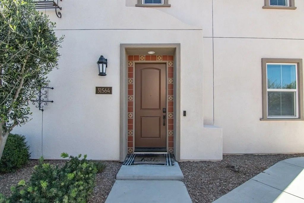 Photo of 31564 Calle Canto, Temecula, CA 92592 (MLS # SW26043328)