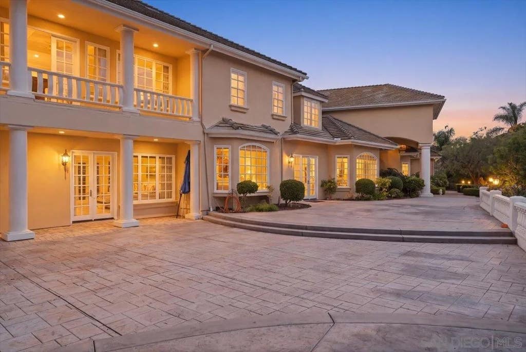 Photo of 6150 Avenida Alteras, Rancho Santa Fe, CA 92067 (MLS # 260017185)