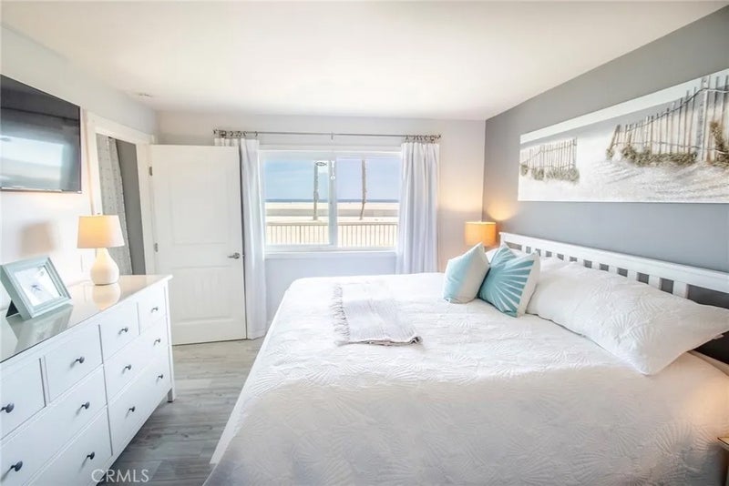 275 E Surfside