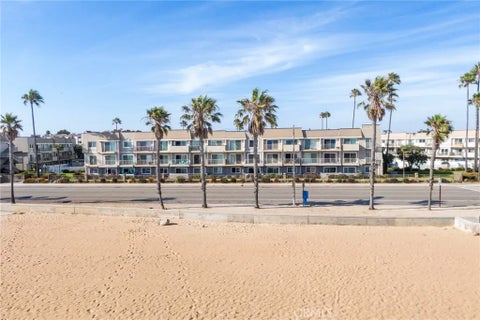 Photo of 275 E Surfside DR, Port Hueneme, CA 93041 (MLS # SR26163081)