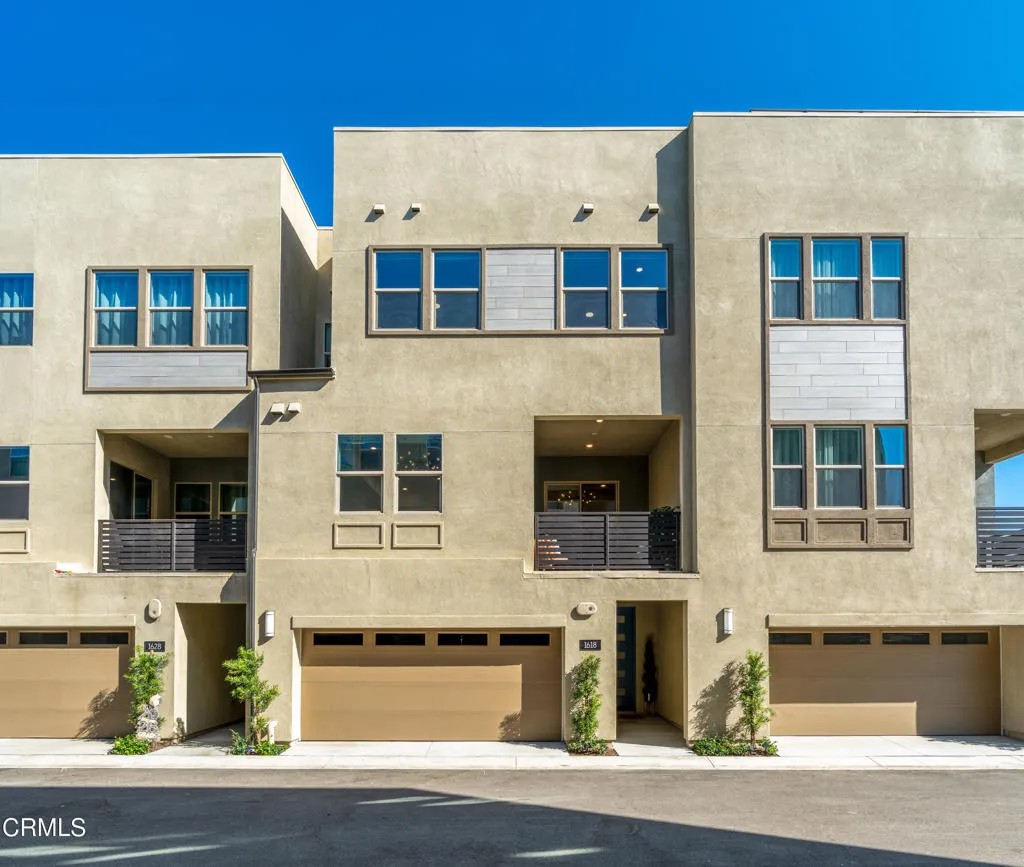 1618 Hollyleaf Terrace