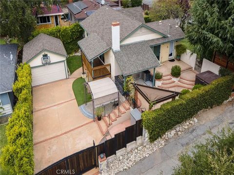 Photo of 2254 Cross St, La Canada Flintridge, CA 91011 (MLS # SR26080898)