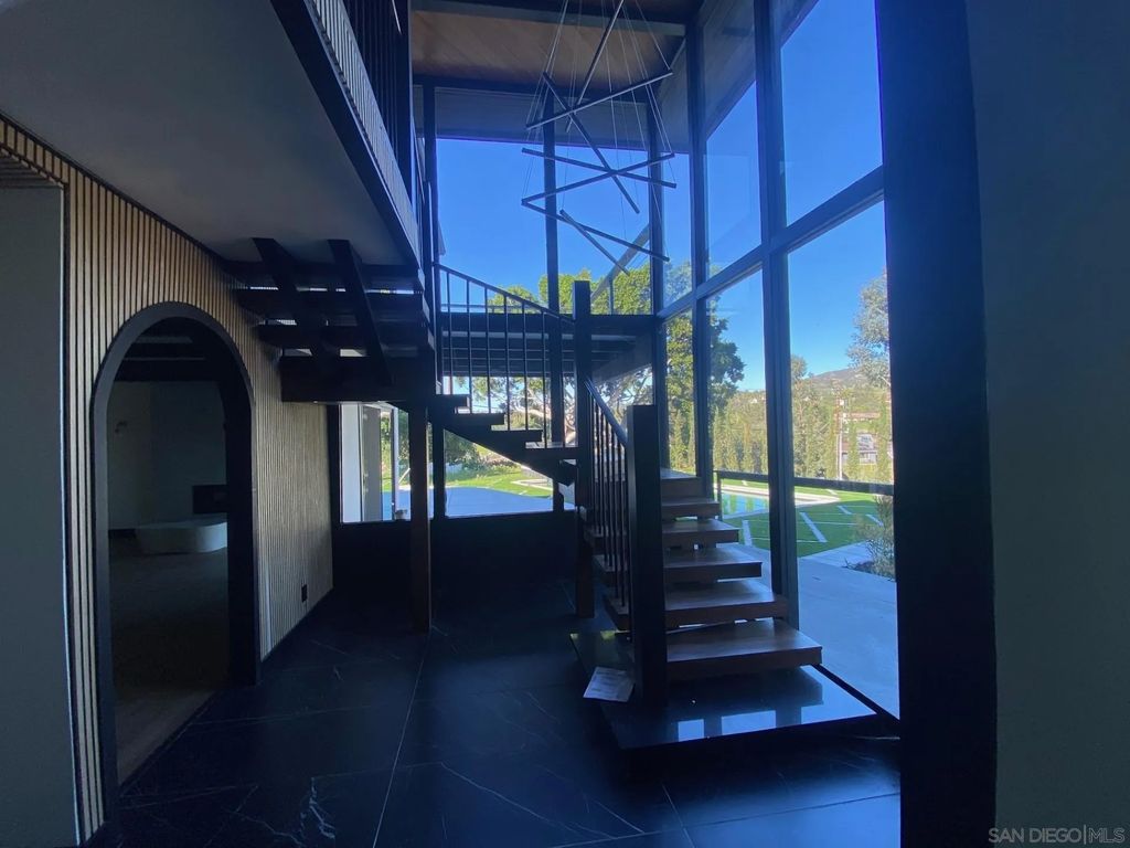 Photo of 2101 Monte Vista, Vista, CA 92084 (MLS # 260002052)