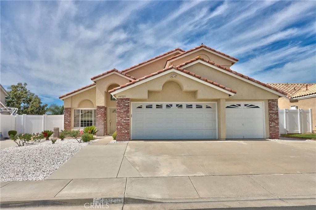 44929 Camino Alamosa