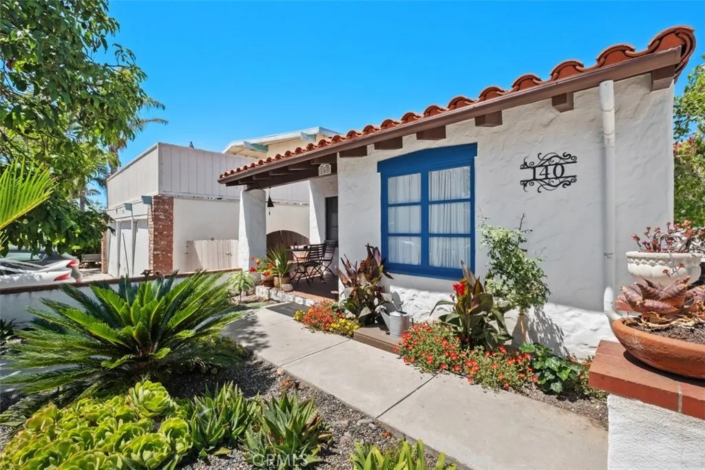 140 Avenida Miramar