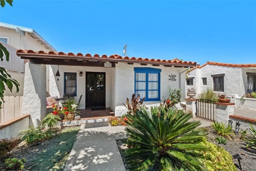 140 Avenida Miramar