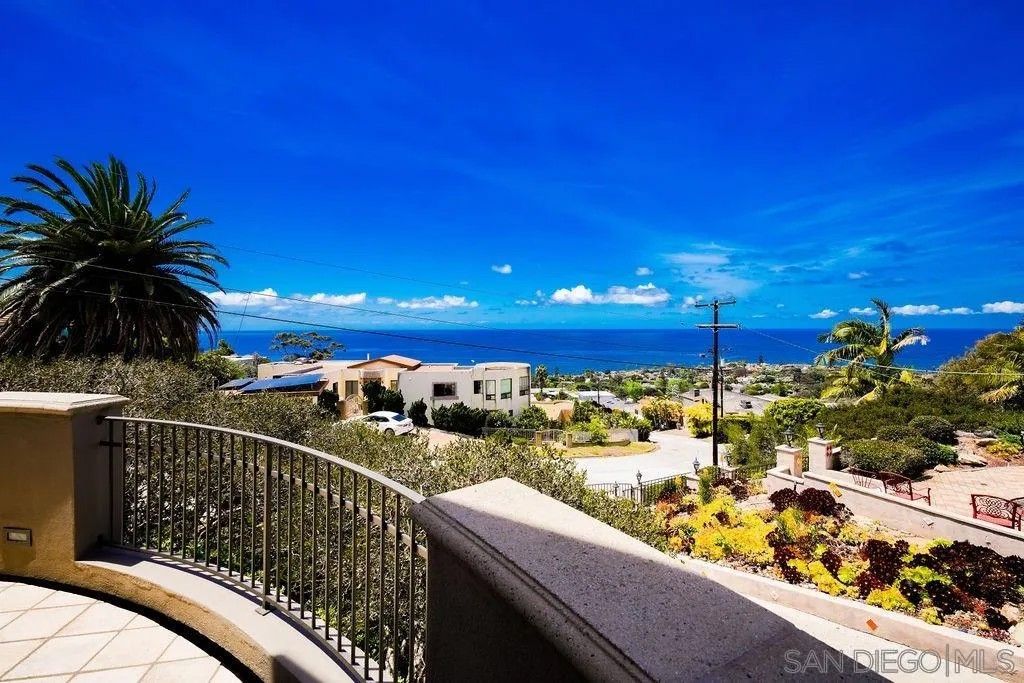 Photo of 5931 La Jolla Corona Dr, La Jolla, CA 92037 (MLS # 260009902)