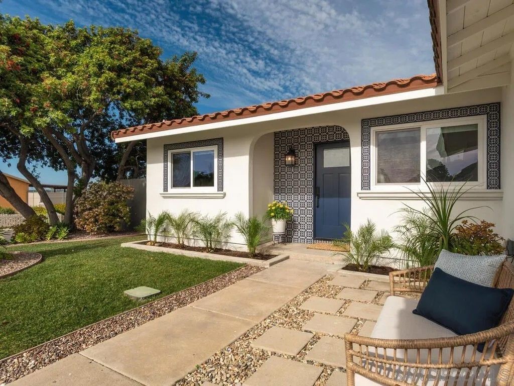 Photo of 6460 Amberly St, San Diego, CA 92120 (MLS # 260003566)
