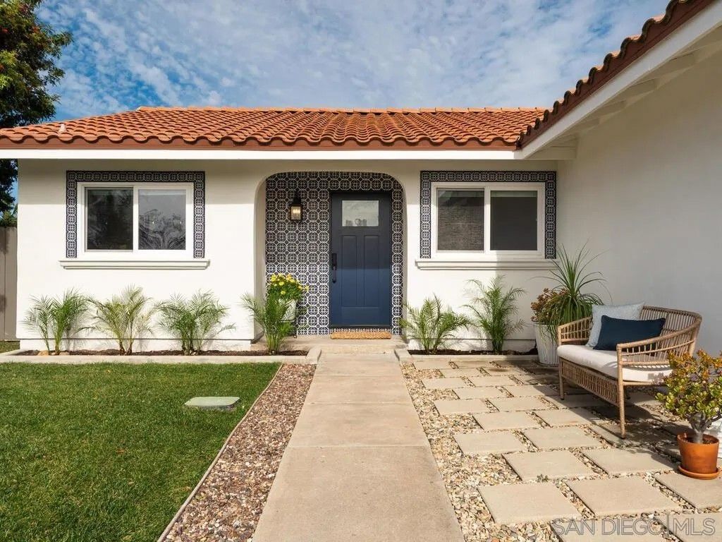 Photo of 6460 Amberly St, San Diego, CA 92120 (MLS # 260003566)