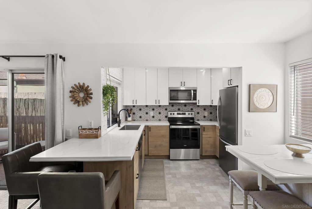 Photo of 7938 Mission Center Ct #H, San Diego, CA 92108 (MLS # 260006482)