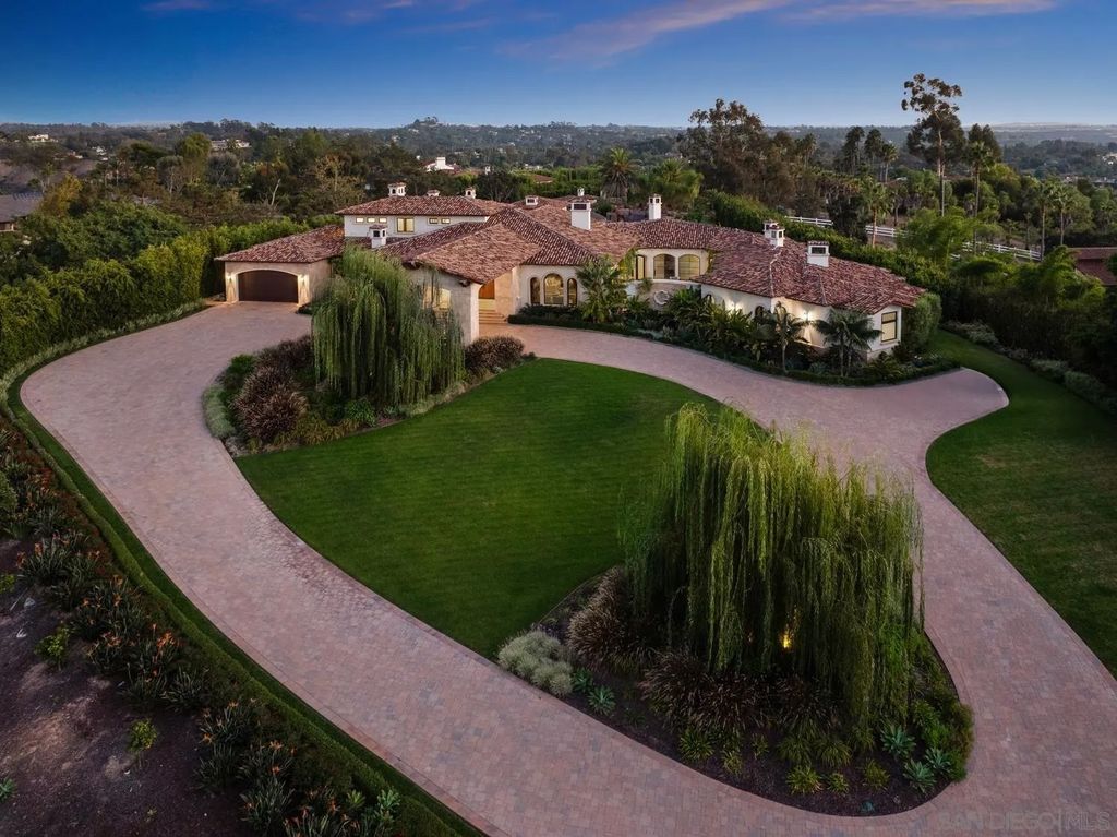 Photo of 7029 Las Colinas, Rancho Santa Fe, CA 92067 (MLS # 250041911)