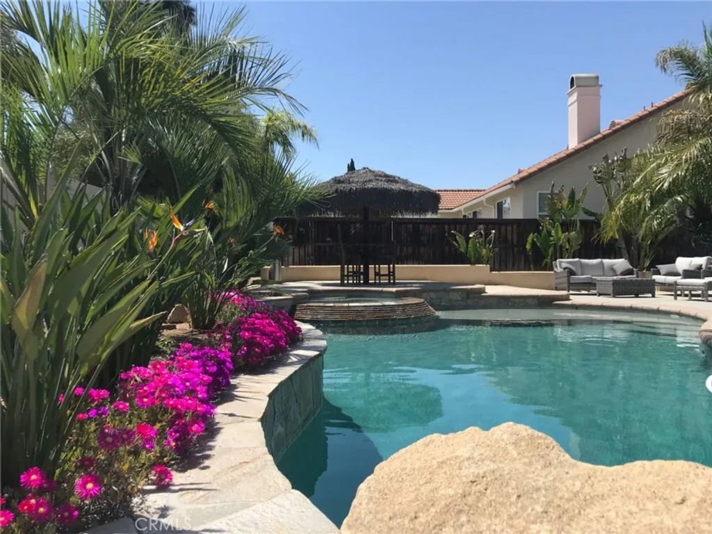 Photo of 30815 Terrace View Cir, Temecula, CA 92591 (MLS # TR26024665)