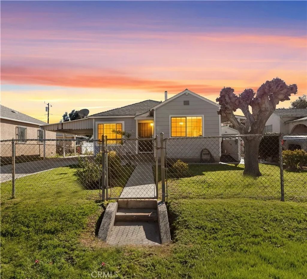 Photo of 243 E E. Olive Street, San Bernardino, CA 92410 (MLS # IG26006601)