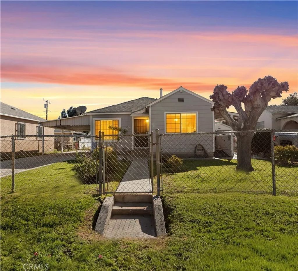 Photo of 243 E E. Olive Street, San Bernardino, CA 92410 (MLS # IG26006601)