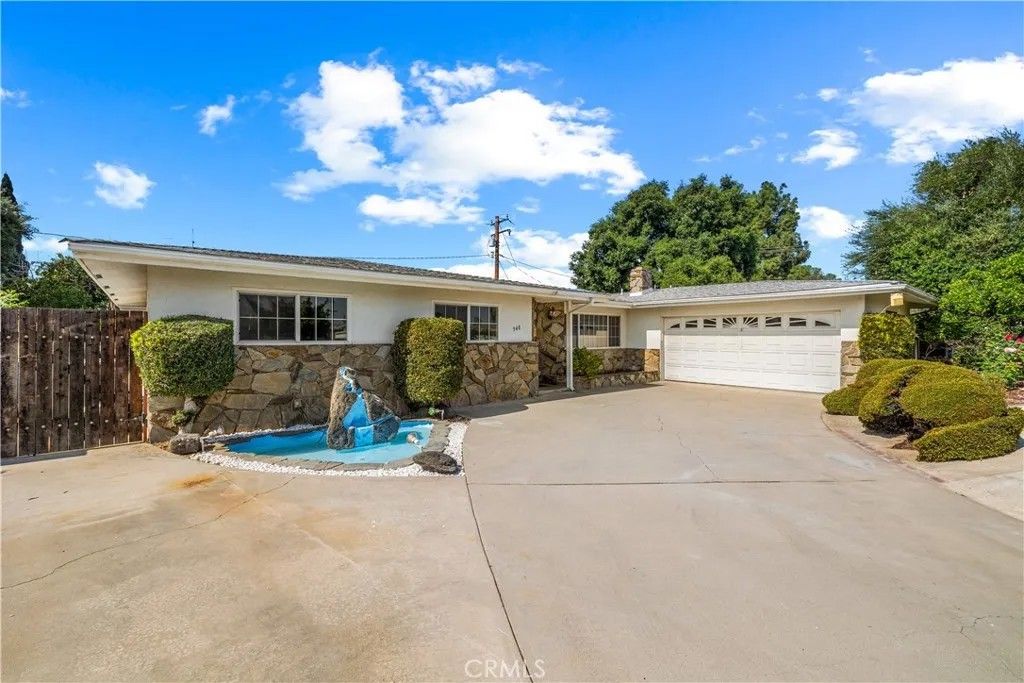 Photo of 940 W Bainbridge Ave, West Covina, CA 91790 (MLS # PW26065082)