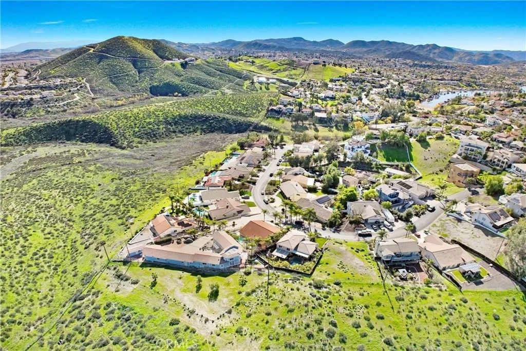 Photo of 22962 Giant Fir Pl, Canyon Lake, CA 92587 (MLS # SB26008611)