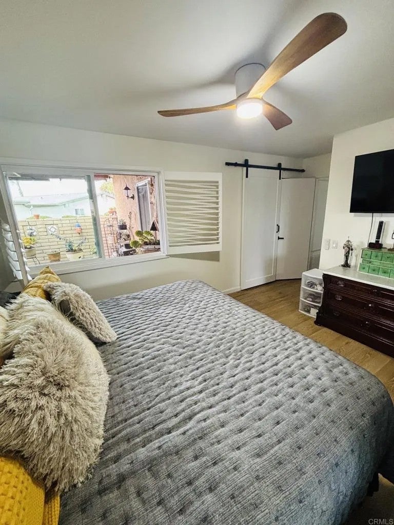4473 Kittiwake Way
