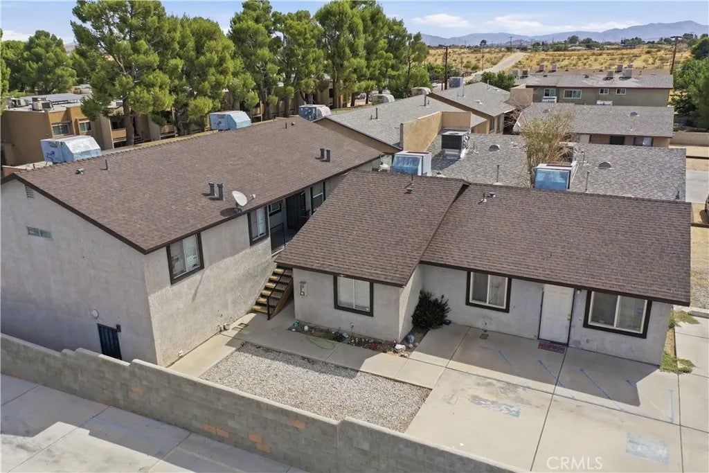 Photo of 16450 Lariat RD, Victorville, CA 92395 (MLS # SW26183544)