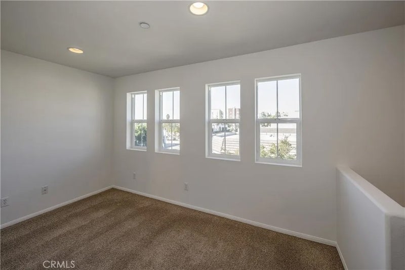 700 S San Fernando Boulevard
