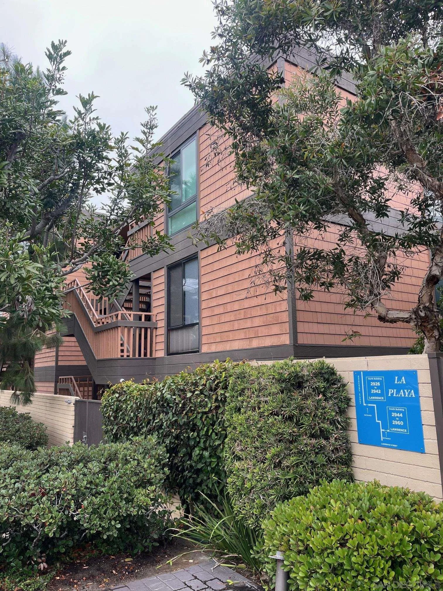 2930 Lawrence