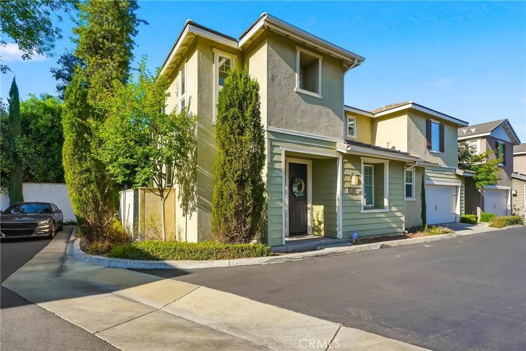 1351 Bonnie Cove