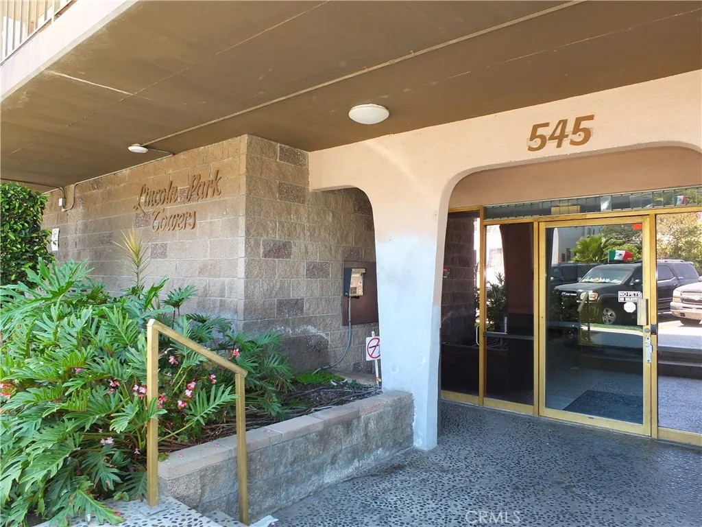 545 Chestnut Avenue 203