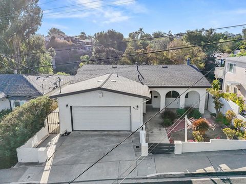 Tiny photo for 2324 Montclair St, San Diego, CA 92104 (MLS # 250042370)