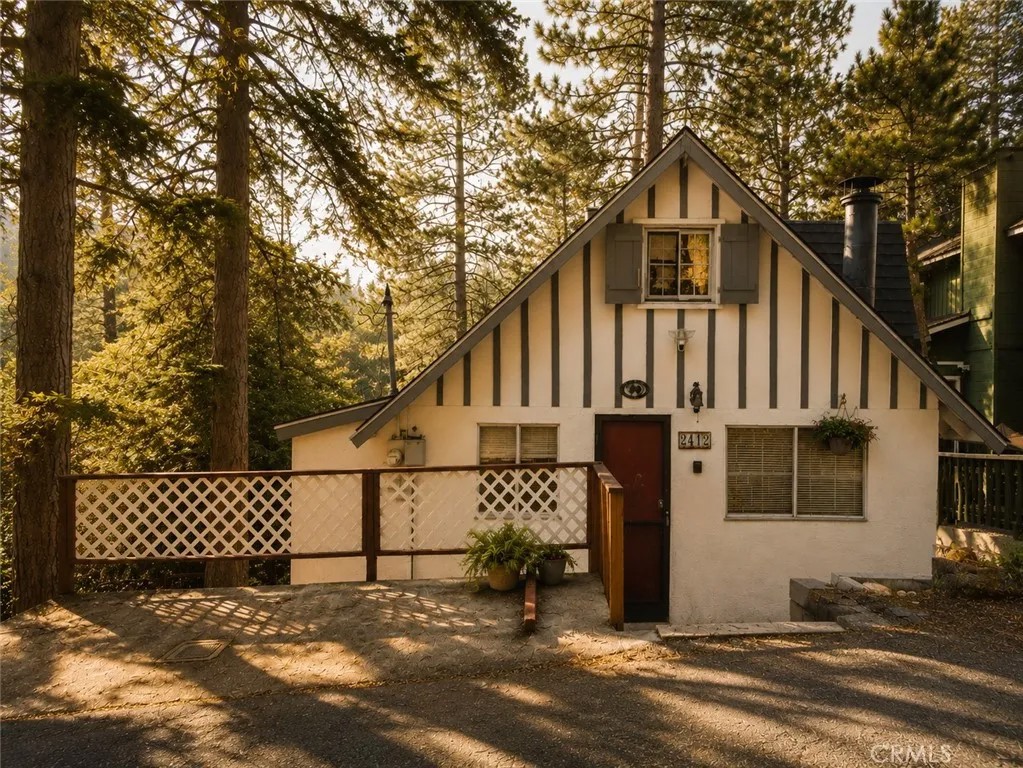 2412 Ridge
