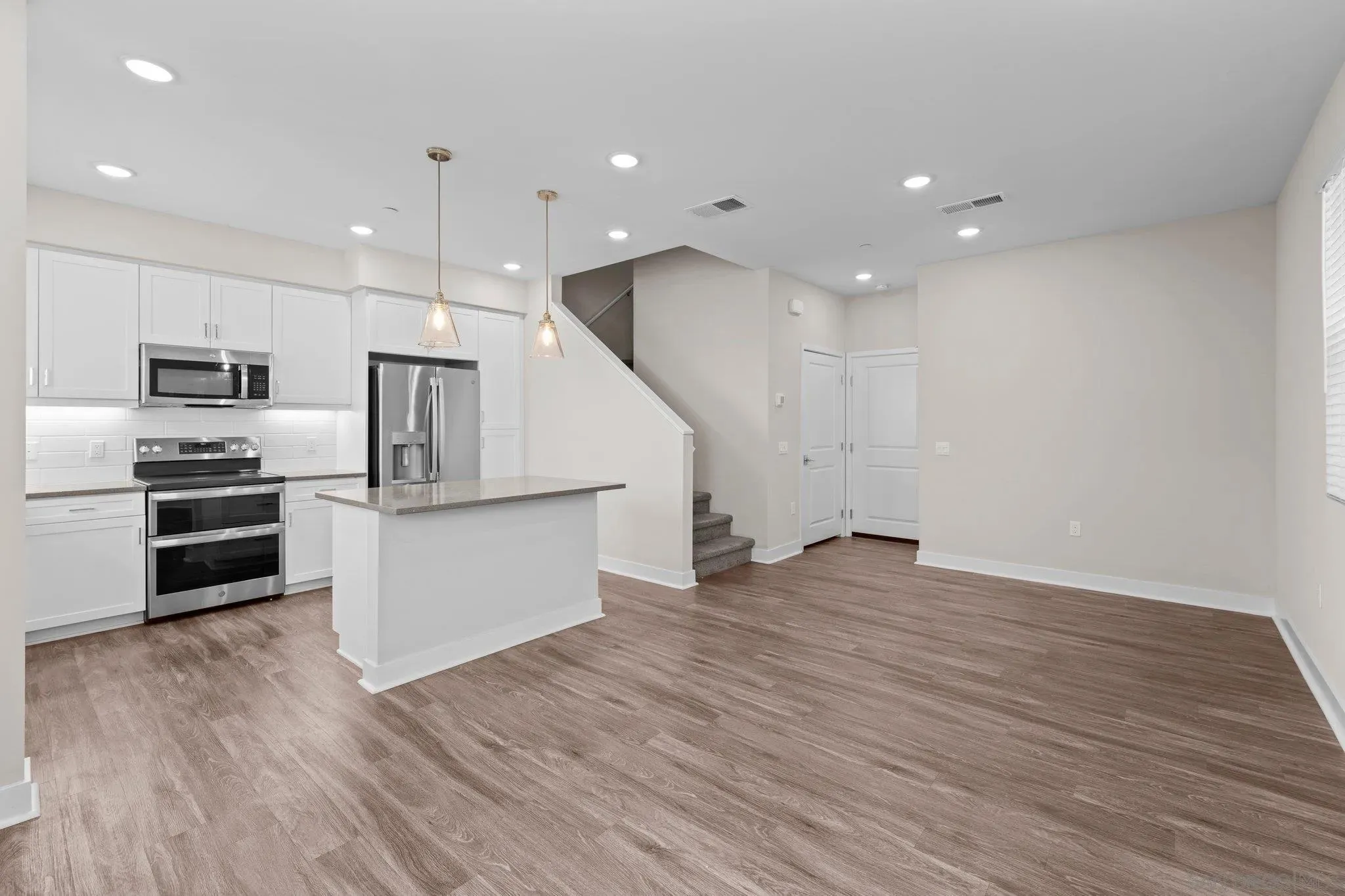 San Marcos, California 92069, United States, 4 Bedrooms Bedrooms, ,3 BathroomsBathrooms,Residential,Active,166867