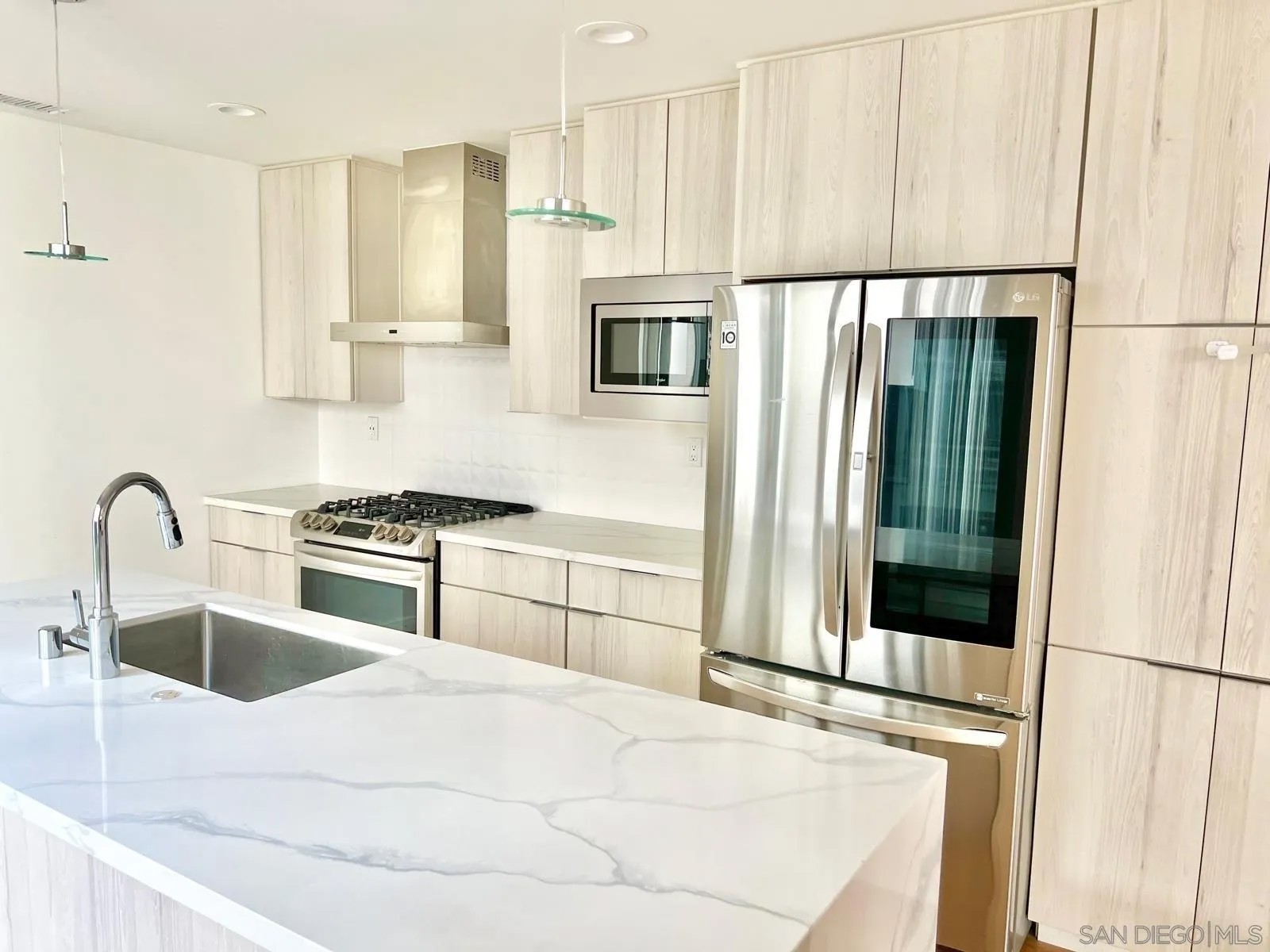 1166 Holly Avenue 13