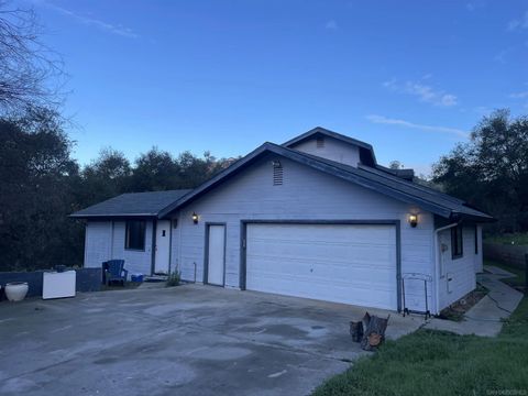 Photo of 13720 Misty Oak Rd, Valley Center, CA 92082 (MLS # 260003718)