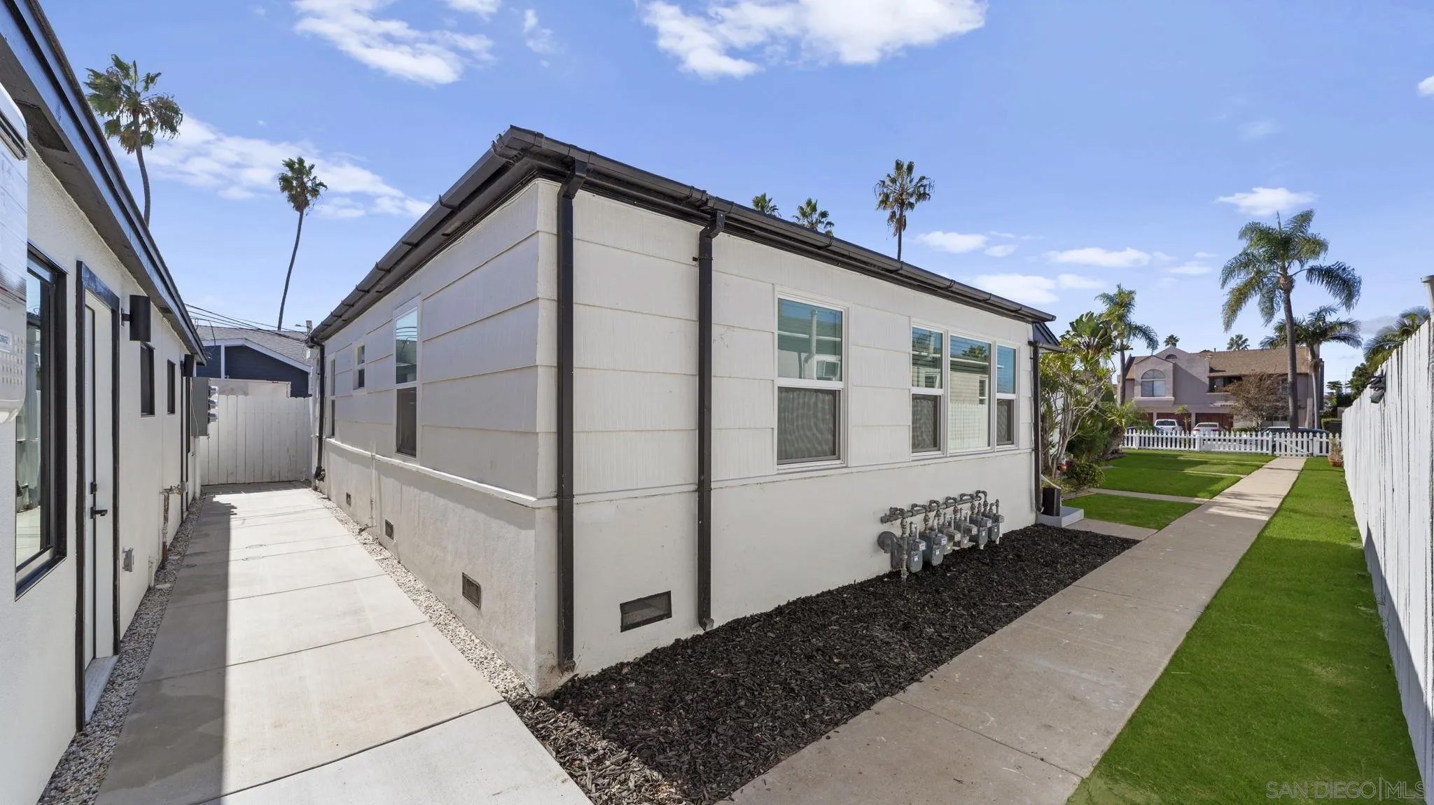 4513-23 Cleveland Ave