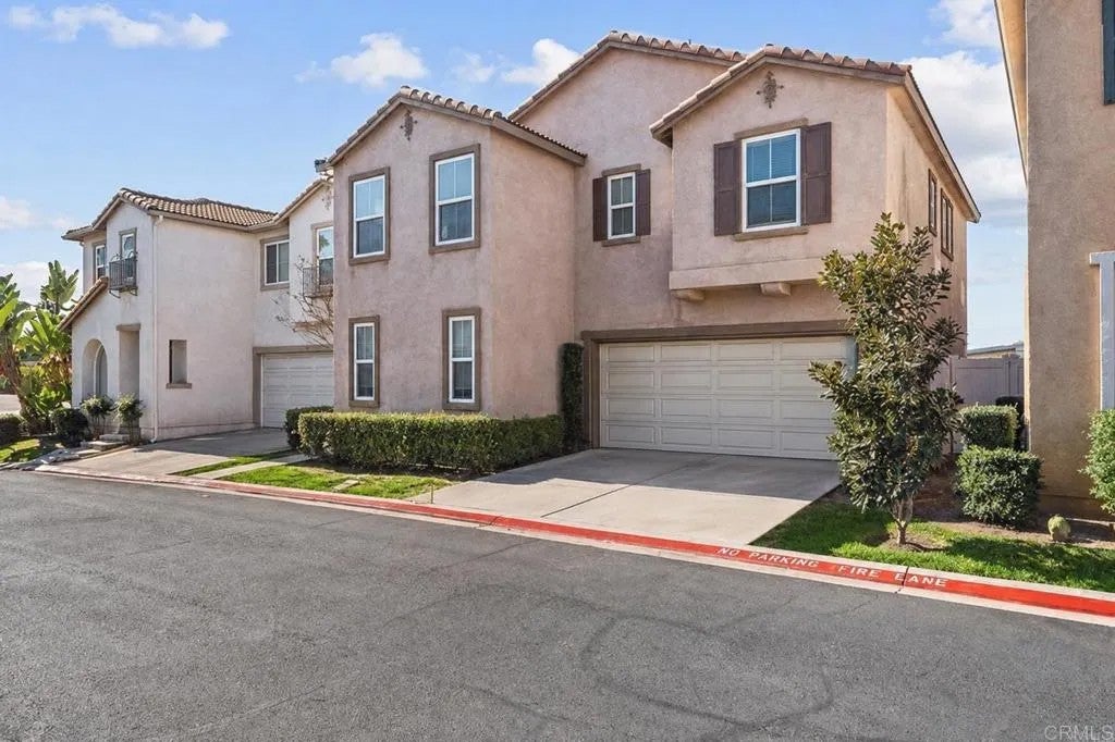 Photo of 417 Swansea Gln, Escondido, CA 92027 (MLS # NDP2608226)