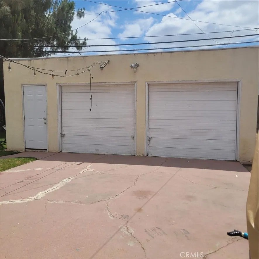 623 W Hedges Avenue